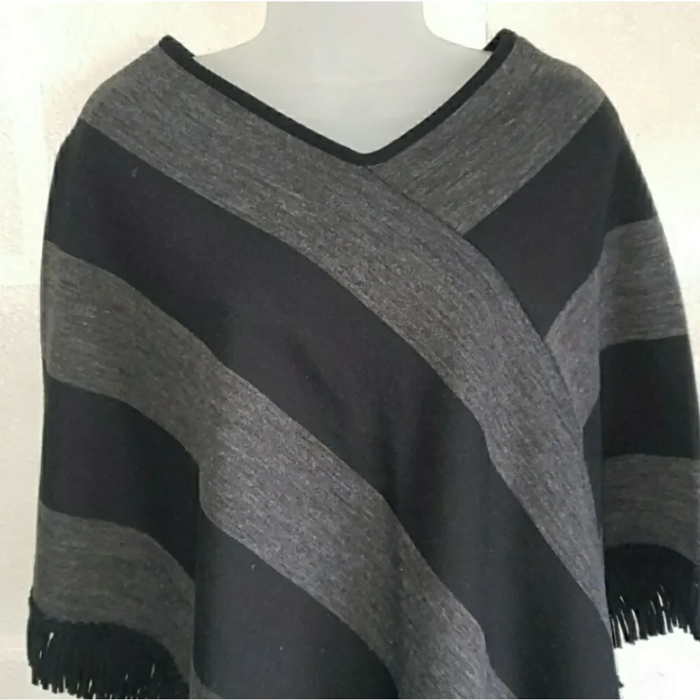 Kim Rodgers Black & Gray V-Neck Poncho Sweater